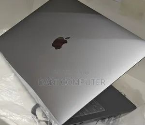 New Laptop Apple MacBook Pro M1 8GB Apple M1 Pro SSD 256GB