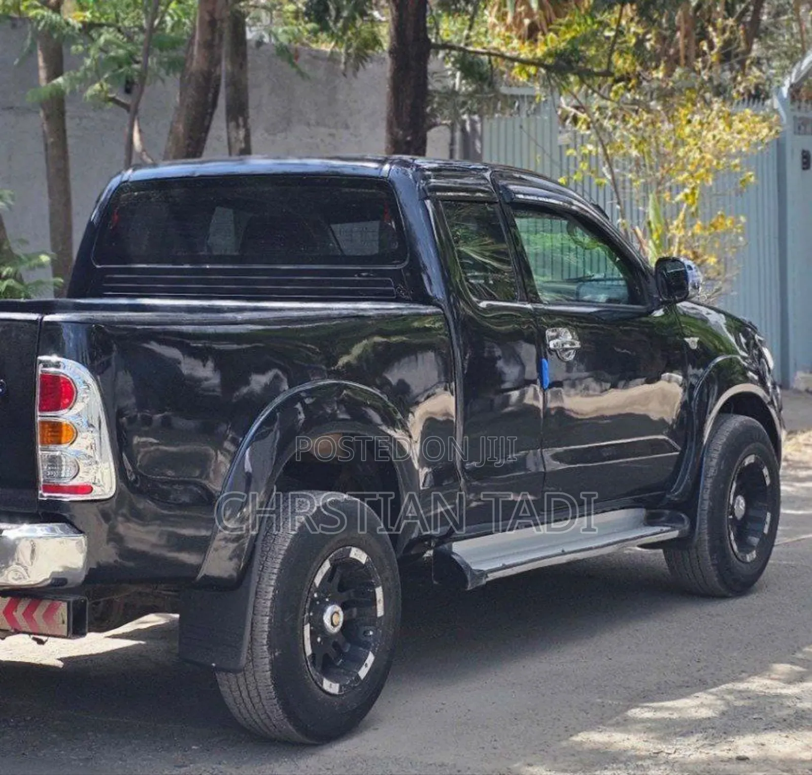 Toyota Hilux 2.5 D-4D 4X4 SRX 2011 Black