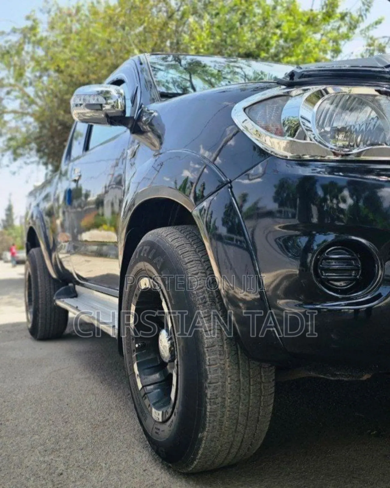 Toyota Hilux 2.5 D-4D 4X4 SRX 2011 Black
