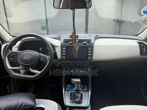 Hyundai Creta 2022 Silver