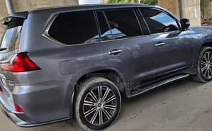 Lexus LX 2018