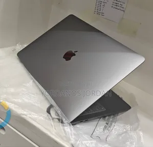 New Laptop Apple MacBook Pro M1 8GB Apple M1 SSD 256GB