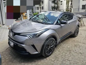 Toyota C-HR 2020 Gray