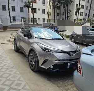 Toyota C-HR 2020 Gray