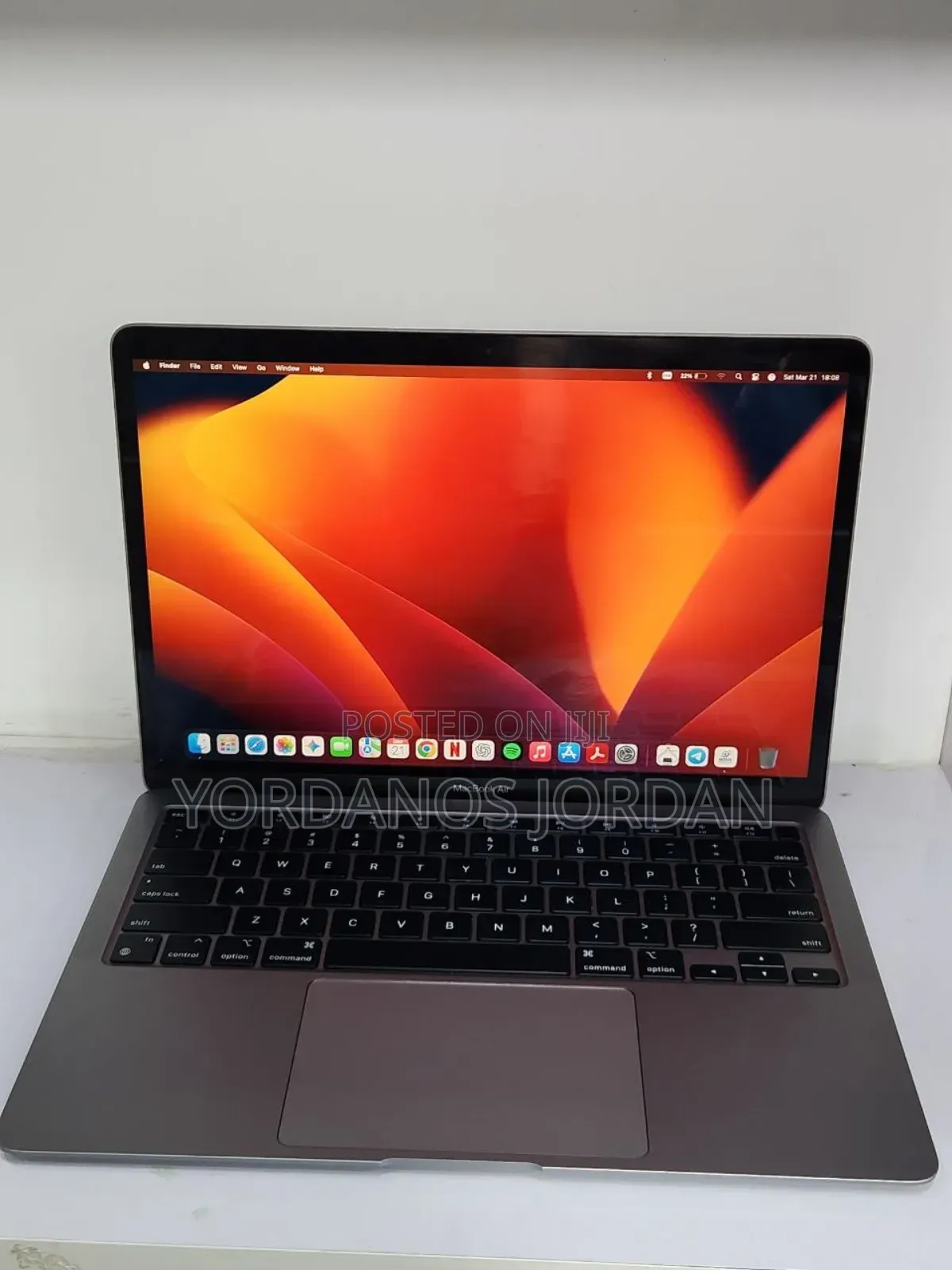 New Laptop Apple MacBook Air 2020 M1 8GB Apple M1 SSD 256GB