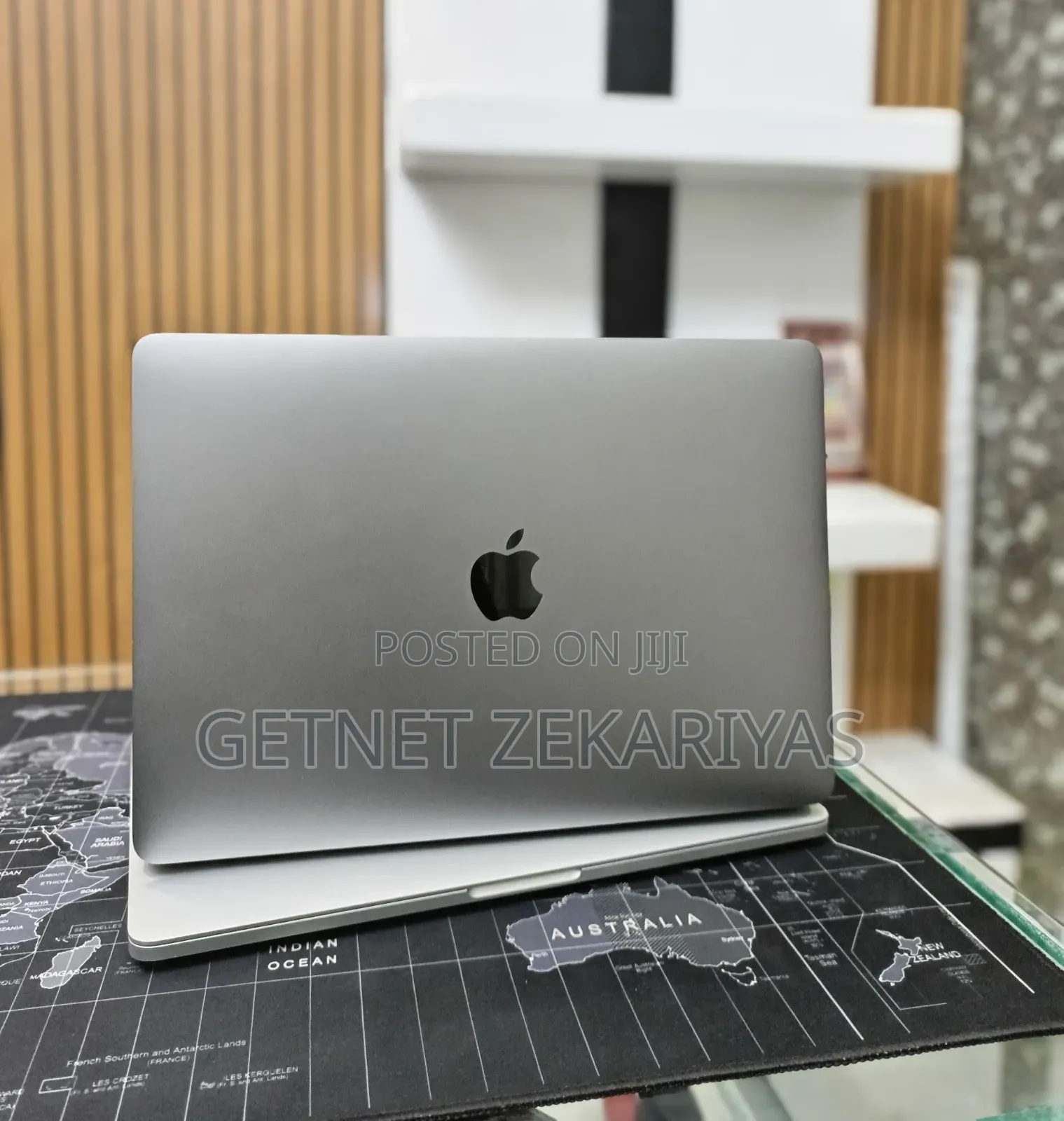 New Laptop Apple MacBook Pro 2017 8GB Intel Core i5 SSD 128GB