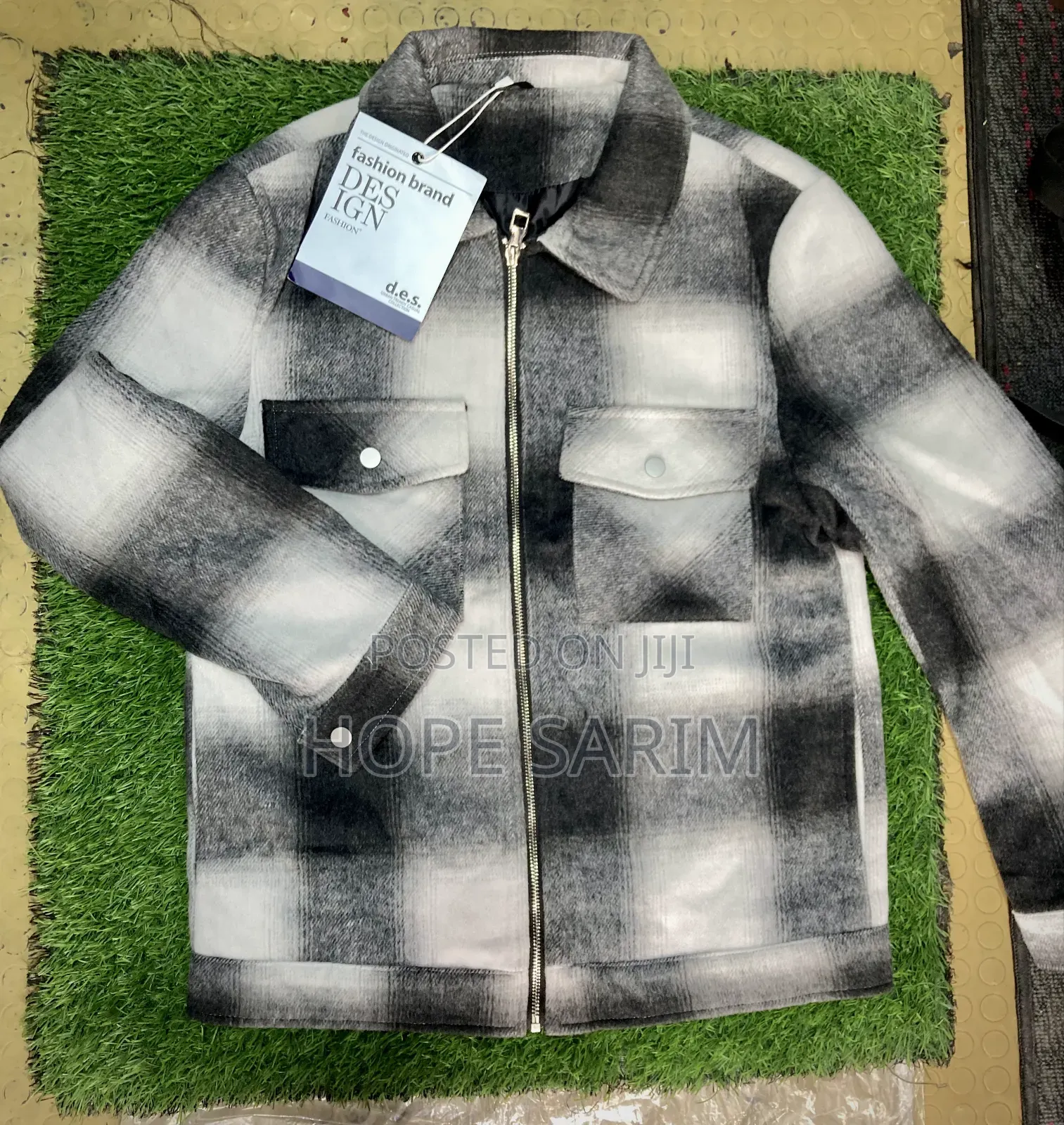 ጥራት ያለው (Plaid) Jacket