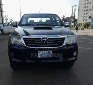 Toyota Hilux 3.0 D-4D 4x4 2014 Black