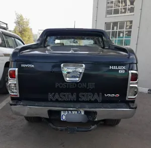 Toyota Hilux 3.0 D-4D 4x4 2014 Black