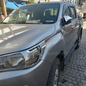 Toyota Hilux 2016 Teal