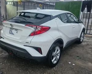 Toyota C-HR 2020 Ivory
