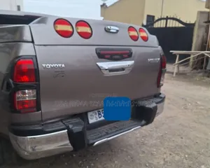 Toyota Hilux 2020 Teal