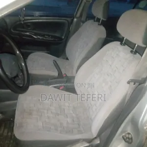 Mitsubishi Lancer 2000 Silver