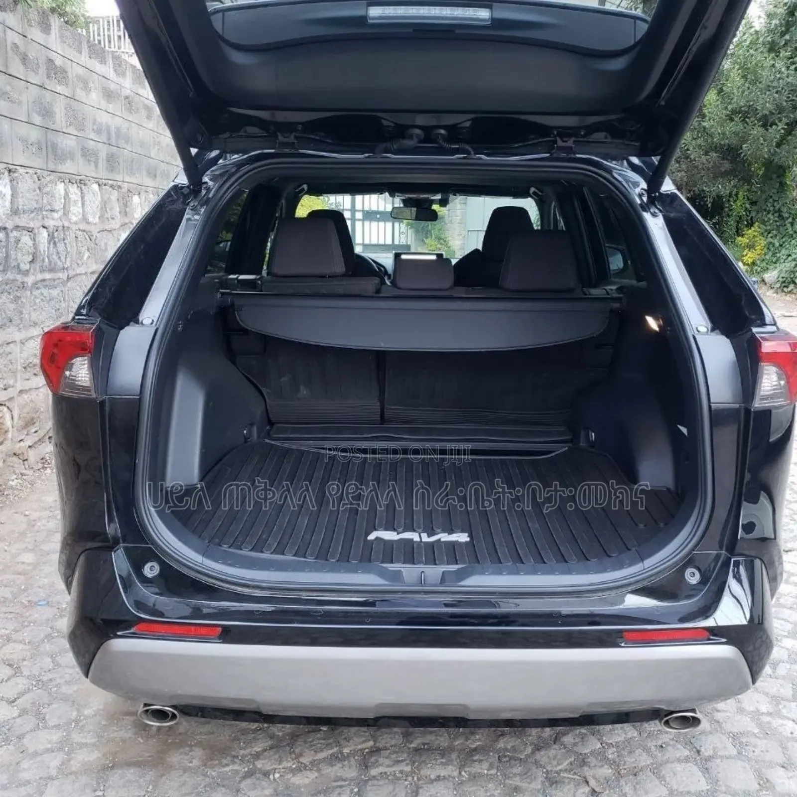 Toyota RAV4 Hybrid 2023 Matt Black