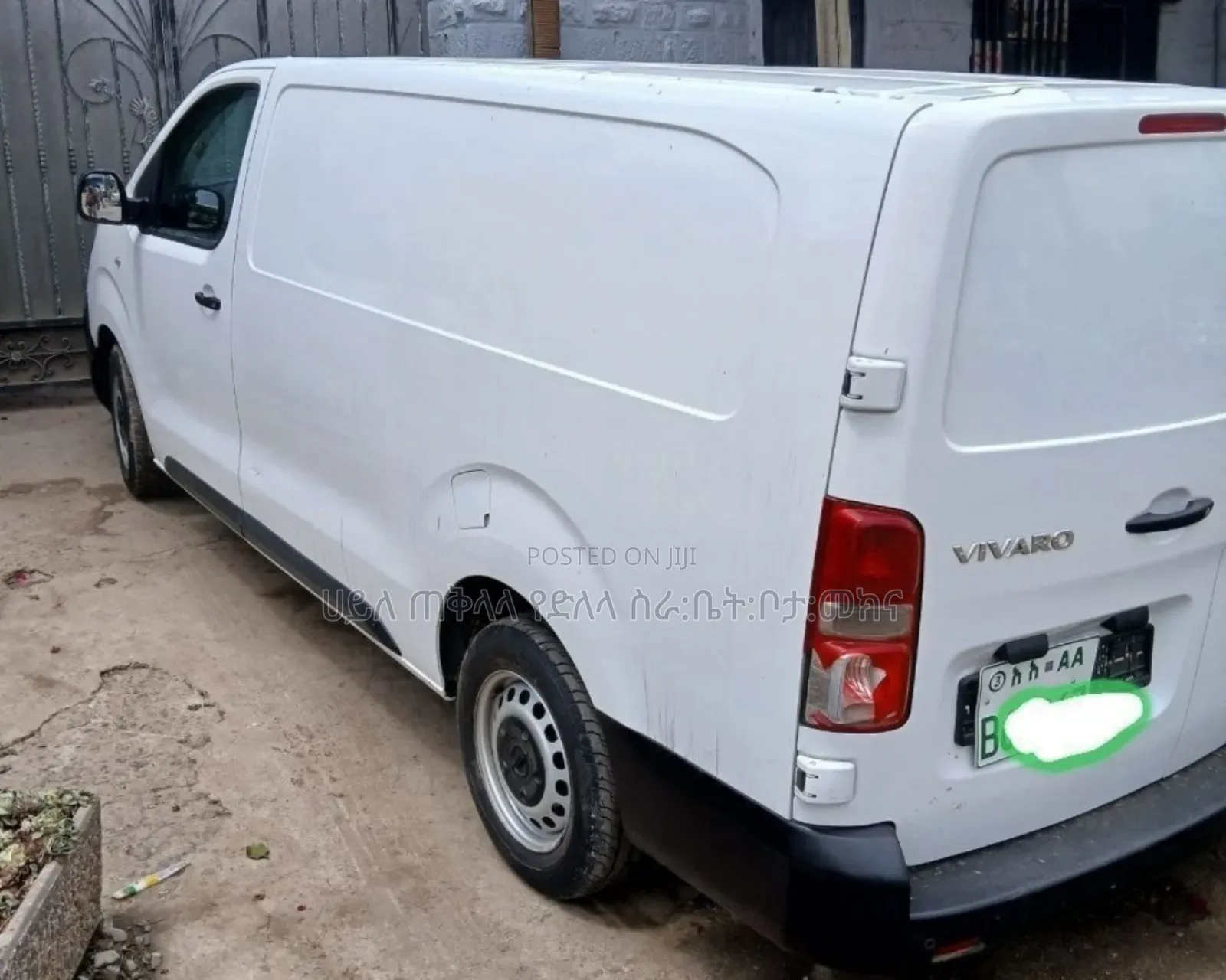 Toyota HiAce 2021 White