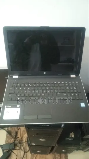 Laptop HP Pavilion 15 8GB Intel Core i5 HDD 1T