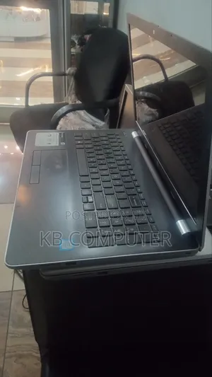 Laptop HP Pavilion 15 8GB Intel Core i5 HDD 1T
