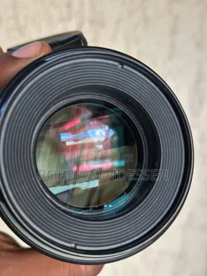 Canon Macro Lens Ef 100mm F/2.8 Usm Lens