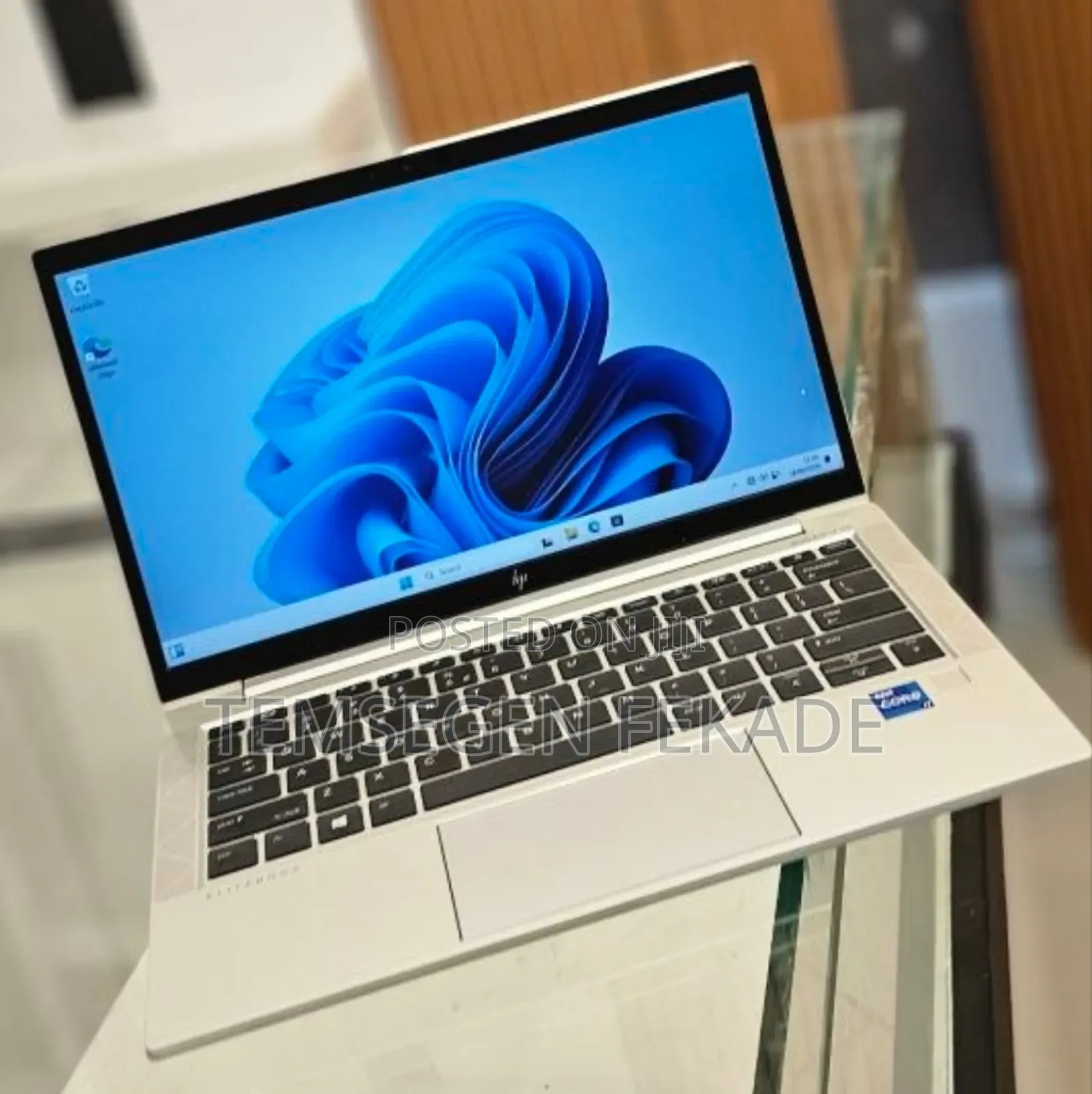 New Laptop HP EliteBook 830 G8 16GB Intel Core i7 SSD 512GB