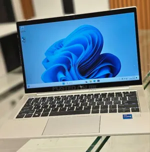 New Laptop HP EliteBook 830 G8 16GB Intel Core i7 SSD 512GB
