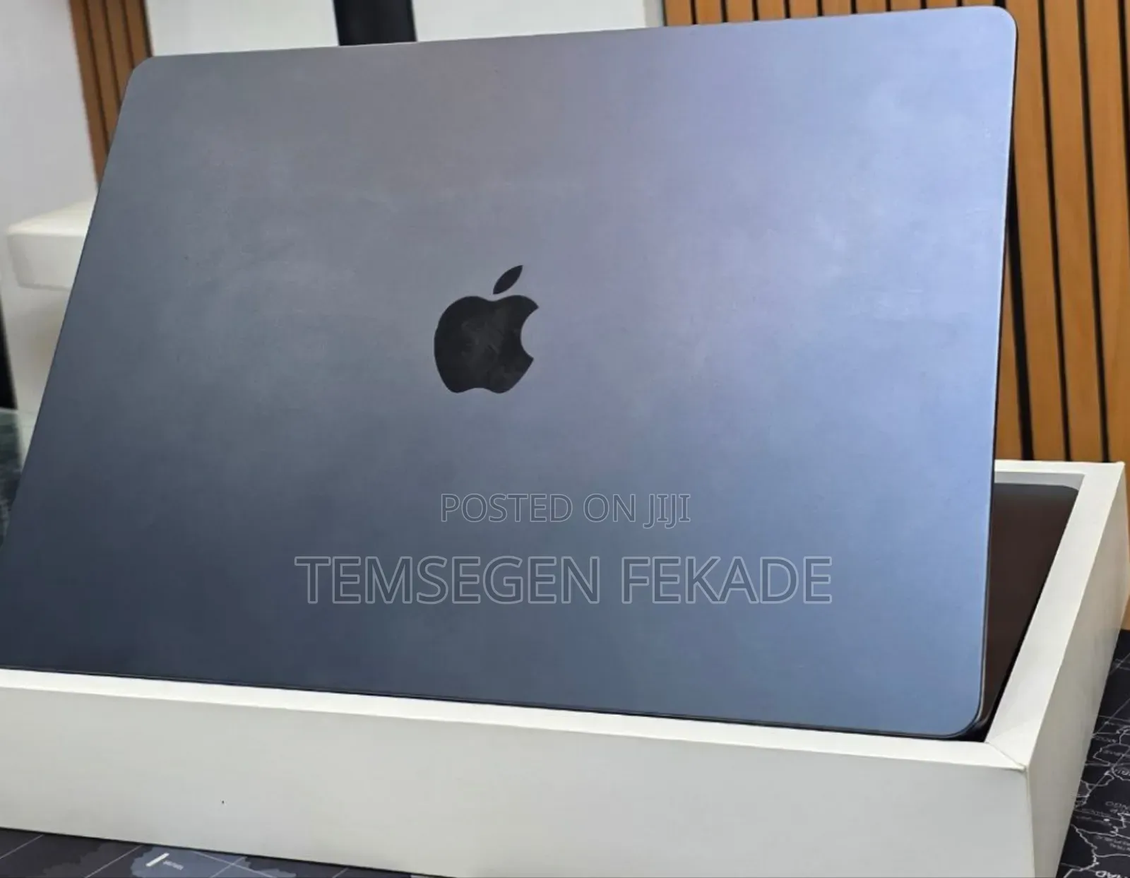 New Apple MacBook Air 2025 M4 15-inch 16GB Apple M4 Max SSD 256GB