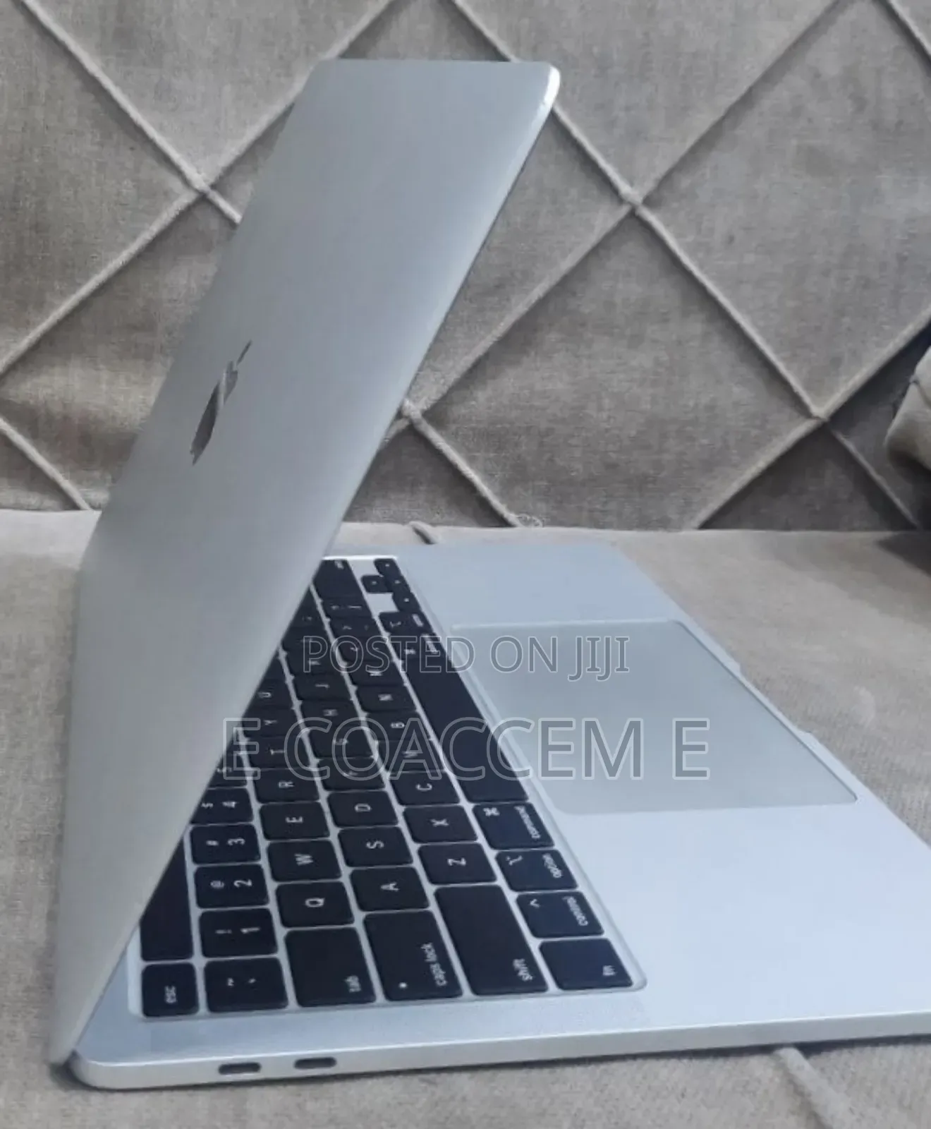 New Laptop Apple MacBook Air 2020 8GB Intel Core i5 SSD 256GB
