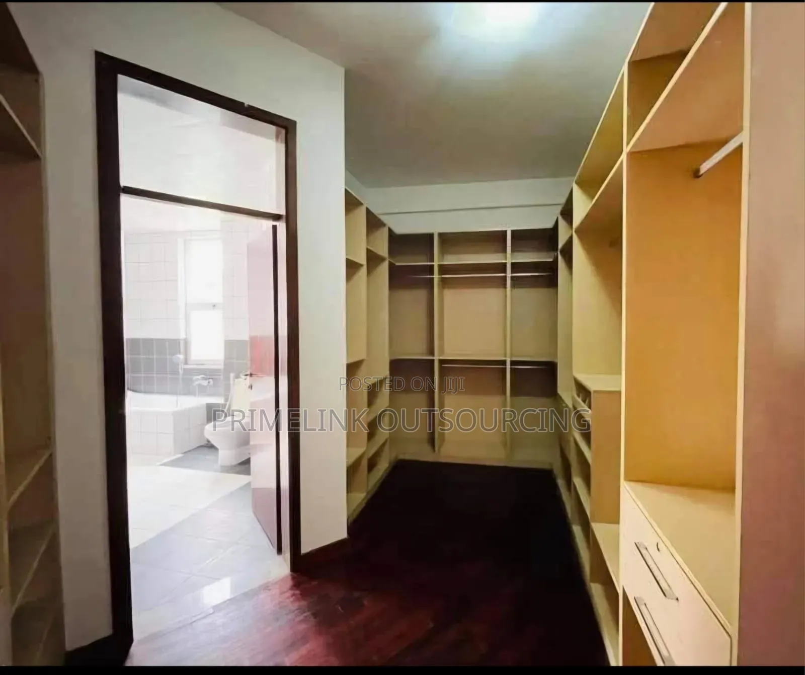 5bdrm Villa in Own, Yeka for rent