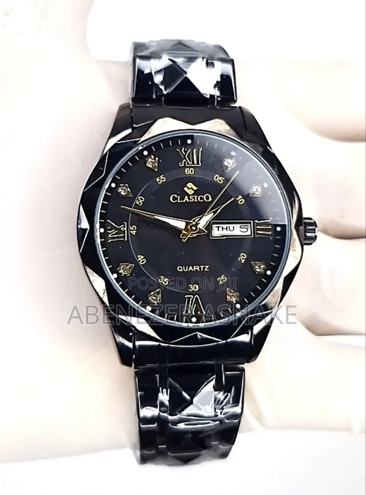 Clasico Quartz Watch