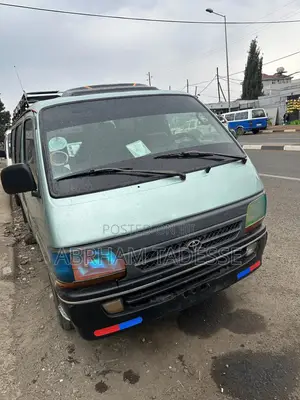 Toyota HiAce 2004 Blue