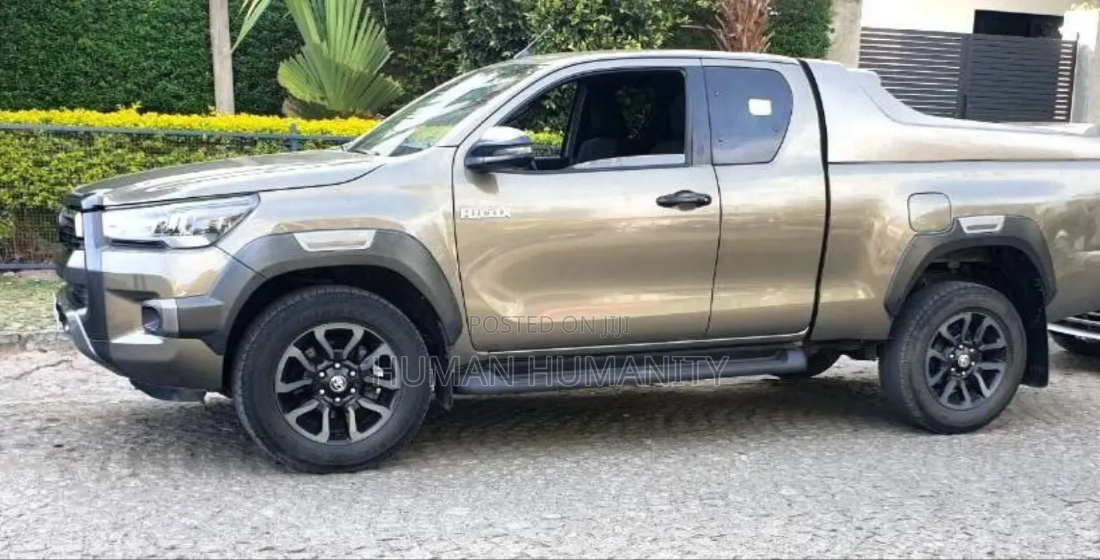 Toyota Hilux 2021 Gray