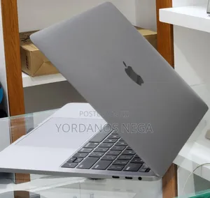 New Laptop Apple MacBook Pro M1 16GB Apple M1 SSD 256GB