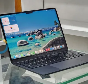 New Laptop Apple MacBook Air 2024 M3 15-inch 16GB Apple M3 SSD 512GB