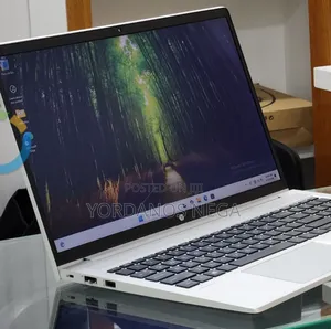 New Laptop HP ProBook 450 G8 16GB Intel Core i5 SSD 256GB