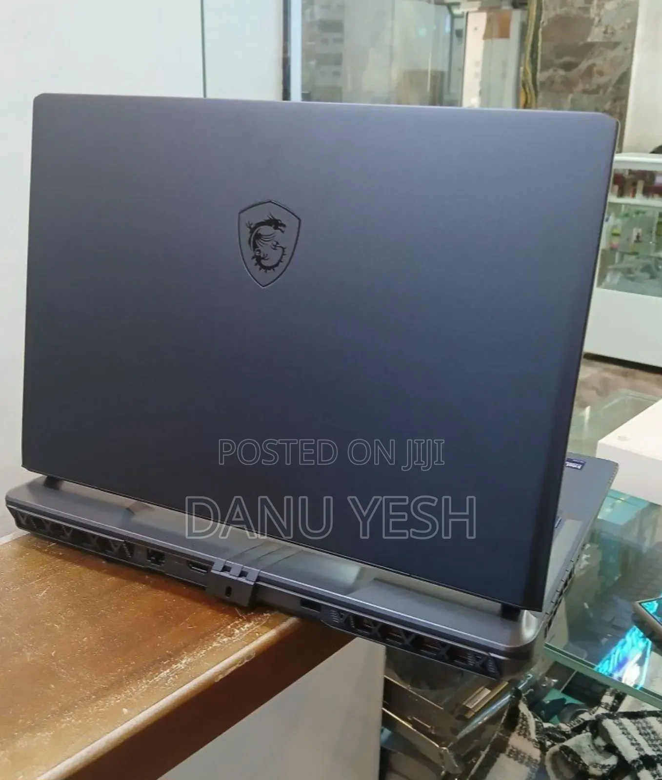 New Laptop MSI Vector 16 HX AI A2XWIG 16GB Intel Core Ultra 7 SSD 1T