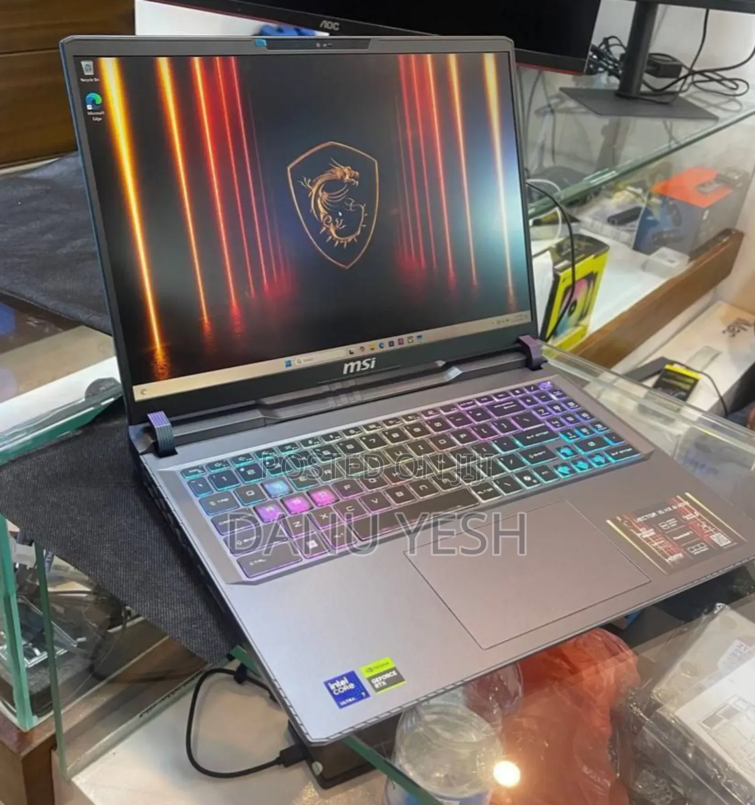 New Laptop MSI Vector 16 HX AI A2XWIG 16GB Intel Core Ultra 7 SSD 1T