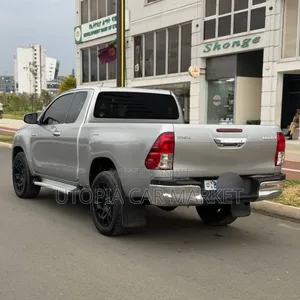 Toyota Hilux 2016