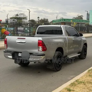 Toyota Hilux 2016
