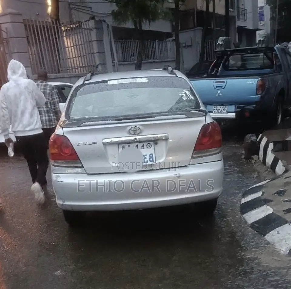 Toyota Platz 2005 Silver