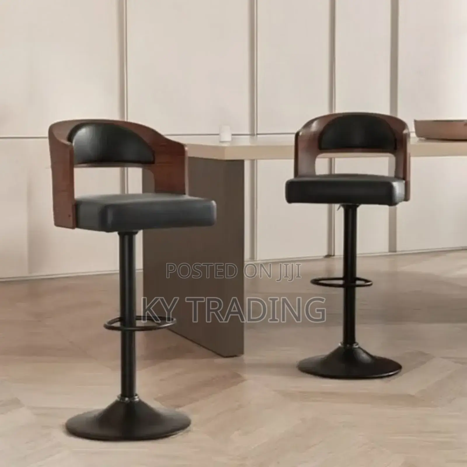 Best Bar Chairs (Leather)