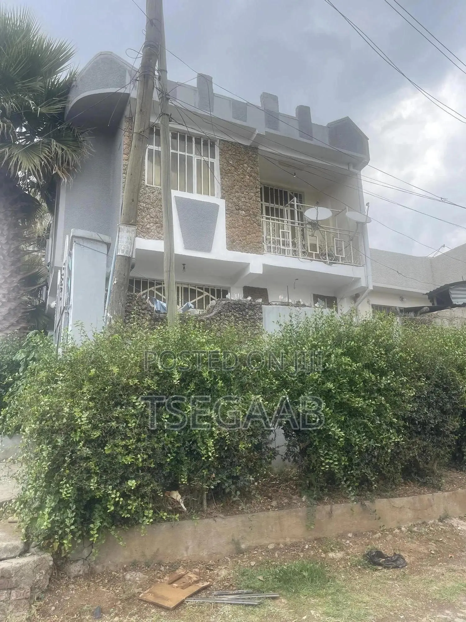 3bdrm Duplex in Kolfe Keranio for sale