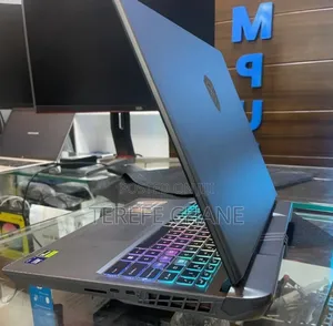 New Laptop MSI Vector 16 HX AI A2XWIG 16GB Intel Core Ultra 7 SSD 1T