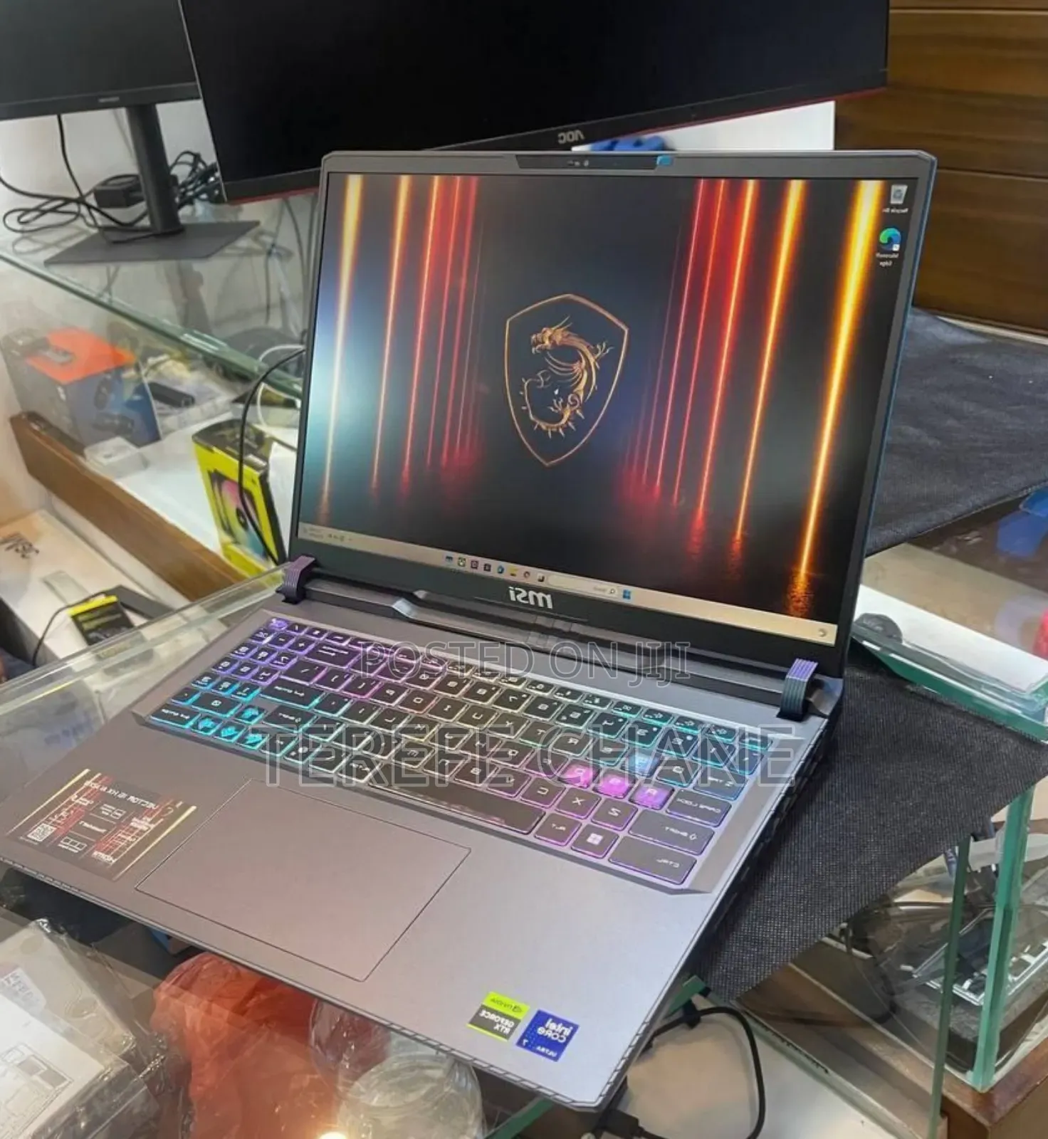 New Laptop MSI Vector 16 HX AI A2XWIG 16GB Intel Core Ultra 7 SSD 1T