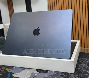 New Laptop Apple MacBook Air 2025 M4 15-inch 16GB Apple M4 SSD 256GB