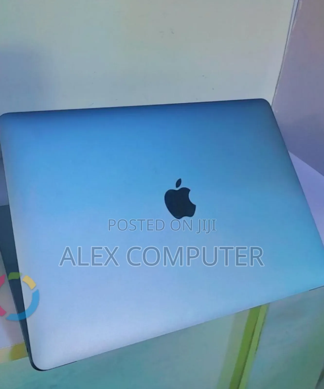 New Laptop Apple MacBook Pro M1 8GB Apple M1 SSD 256GB