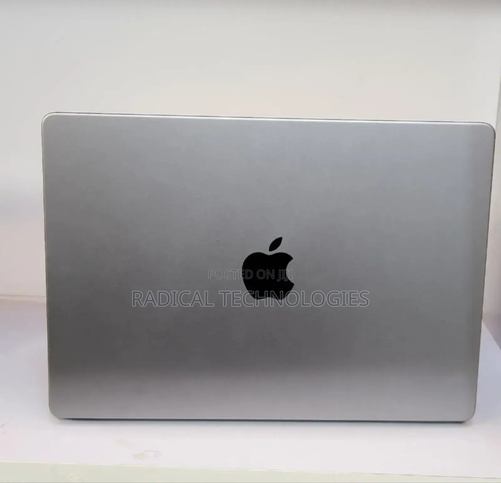 New Laptop Apple MacBook Pro M1 16GB Intel Core i5 SSD 512GB