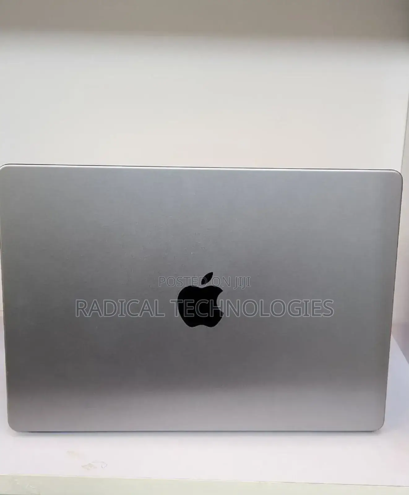 New Laptop Apple MacBook Pro M1 16GB Intel Core i5 SSD 512GB