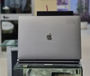 New Laptop Apple MacBook Pro 2017 16GB Intel Core i7 SSD 512GB