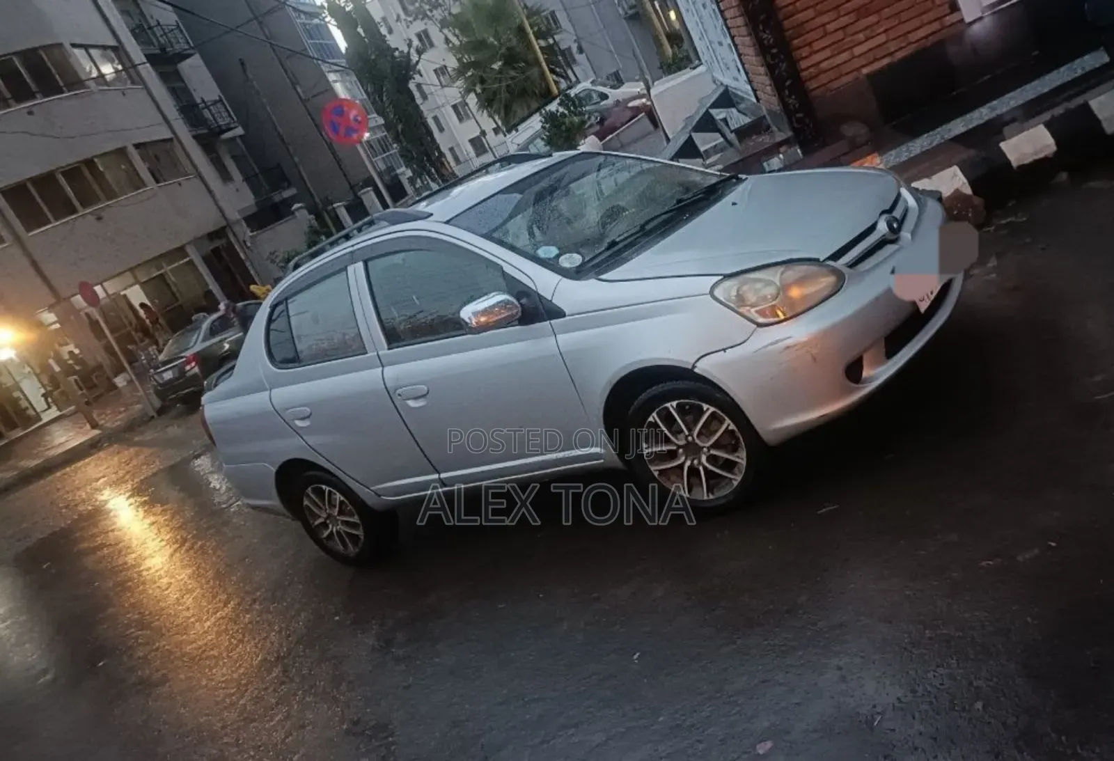 Toyota Platz 2005 Silver