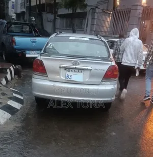 Toyota Platz 2005 Silver