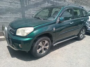 Toyota RAV4 2005 Green